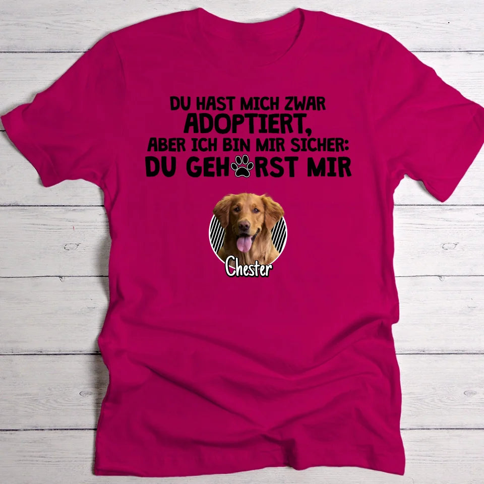 Adoptiert - Individuelles T-Shirt