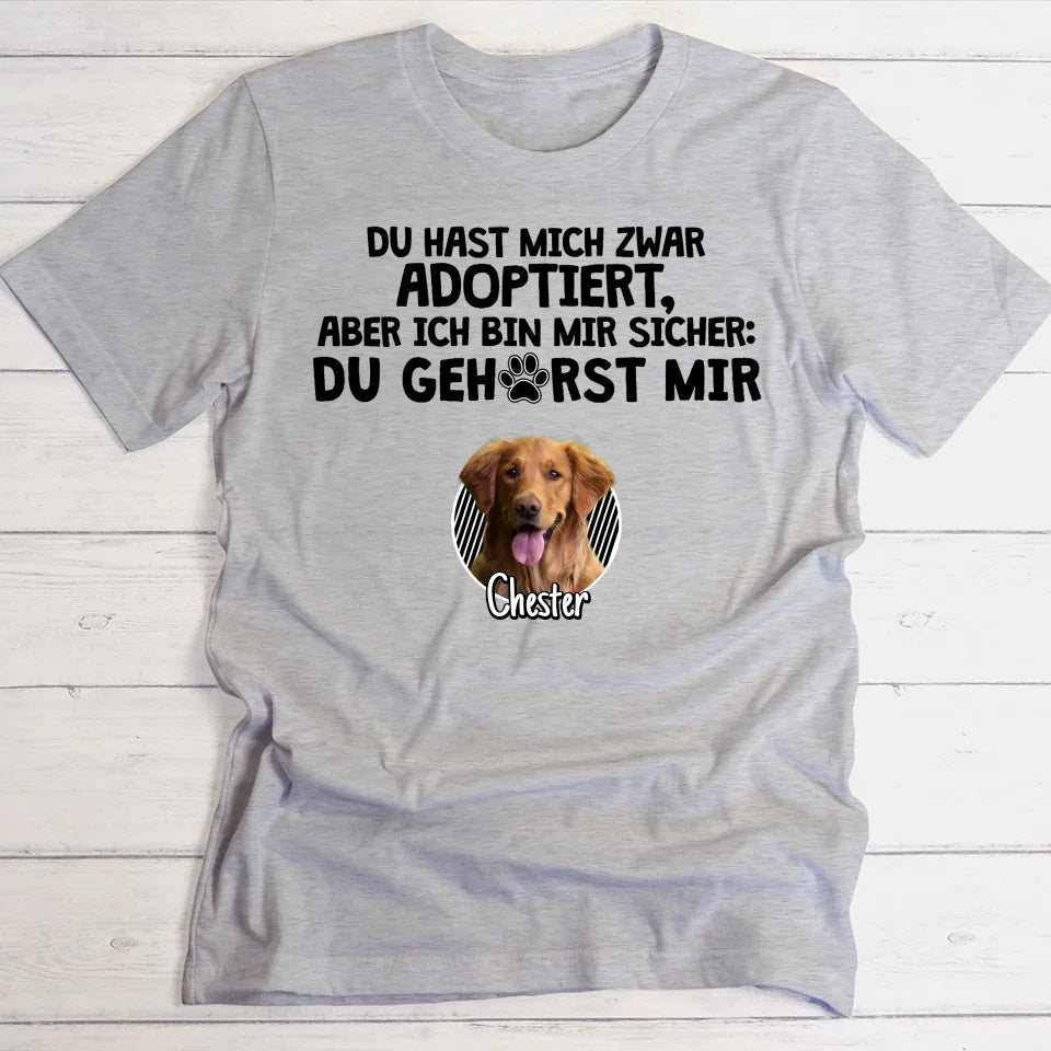 Adoptiert - Individuelles T-Shirt