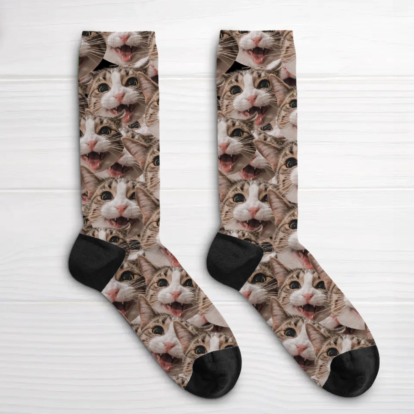 Personalisierte Socken - Wildes Fotomuster mit Katze